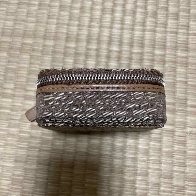 COACH(コーチ)のCOACH☆お薬ポーチ レディースのファッション小物(ポーチ)の商品写真