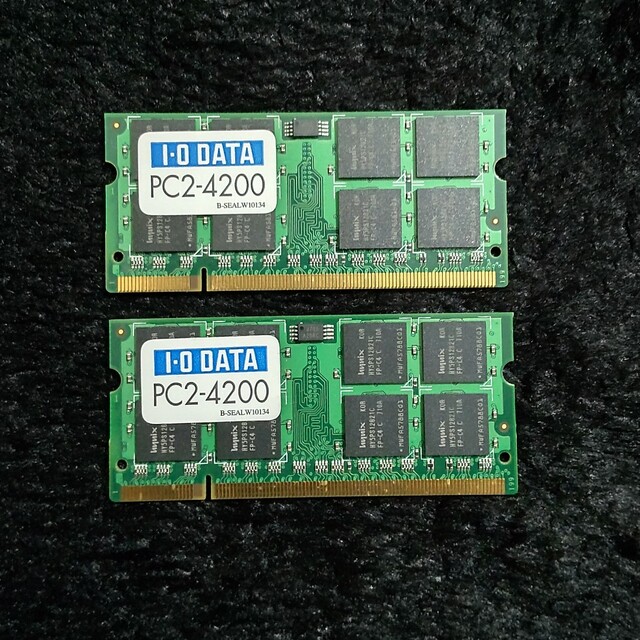 IODATA(アイオーデータ)のIO DAT メモリ1GB  PC2-4200  ２枚     中古品 スマホ/家電/カメラのPC/タブレット(PC周辺機器)の商品写真