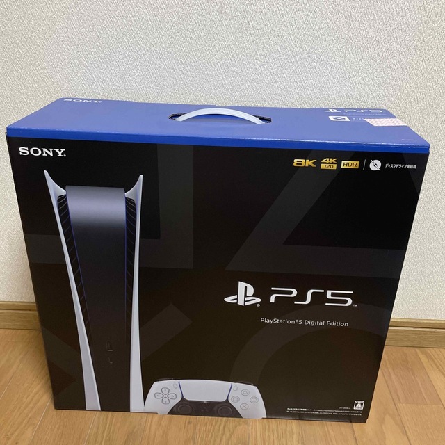 PlayStation(プレイステーション)の売り切り！早い者勝ち！！PS5 digital edition  エンタメ/ホビーのゲームソフト/ゲーム機本体(家庭用ゲーム機本体)の商品写真