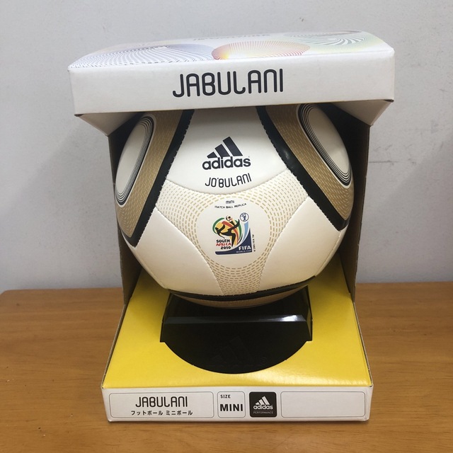 adidas(アディダス)のadidas 2010 ワールドカップ　ジャブラニFAINAL ミニボール スポーツ/アウトドアのサッカー/フットサル(ボール)の商品写真