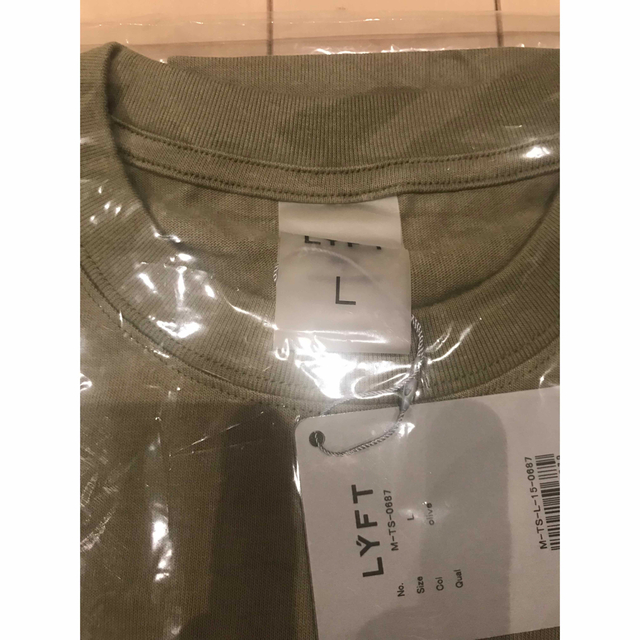 【新品 Lサイズ】LÝFT  SUNG BIG T-SHIRT - OLIVE メンズのトップス(Tシャツ/カットソー(半袖/袖なし))の商品写真