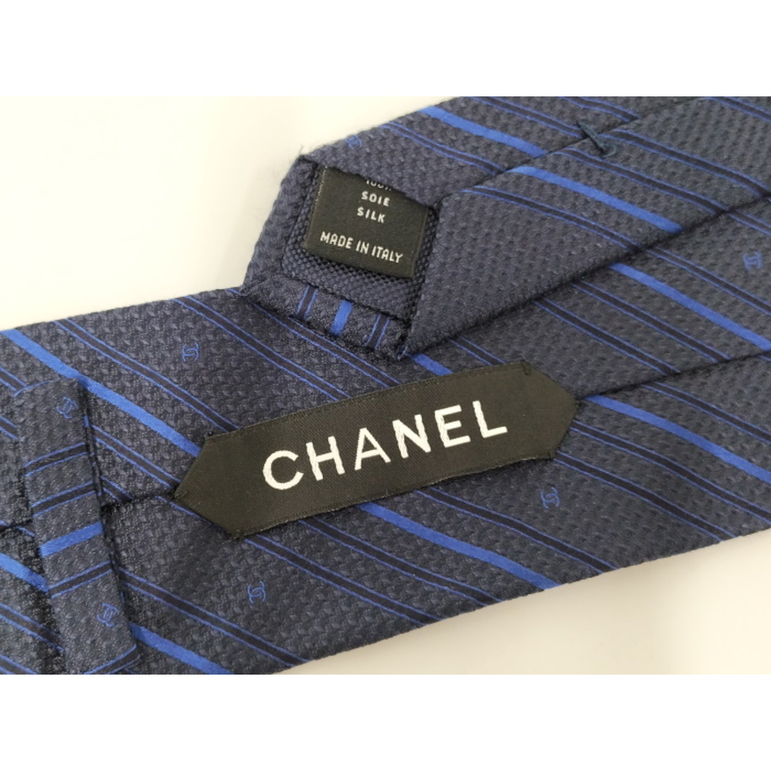 CHANEL(シャネル)のCHANEL ネクタイ ココマーク ストライプ シルク ネイビー メンズのファッション小物(ネクタイ)の商品写真