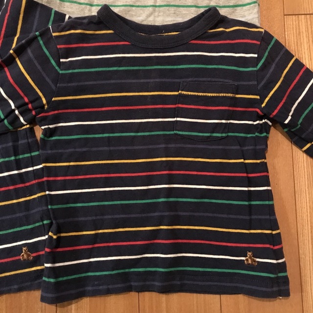 GAP(ギャップ)のGAPロンTシャツ4枚セット　兄弟姉妹おそろい　80.90センチ キッズ/ベビー/マタニティのベビー服(~85cm)(シャツ/カットソー)の商品写真