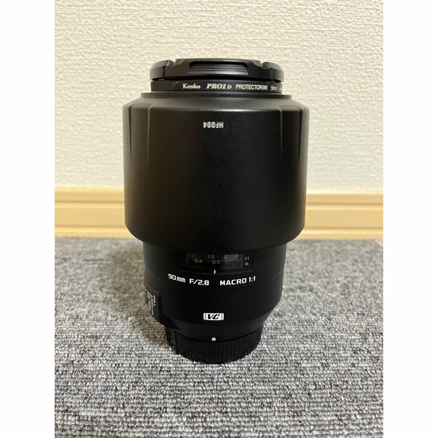 TAMRON(タムロン)の《訳あり品》 TAMRON SP90mm F2.8 MACRO VC（ニコン用） スマホ/家電/カメラのカメラ(レンズ(単焦点))の商品写真