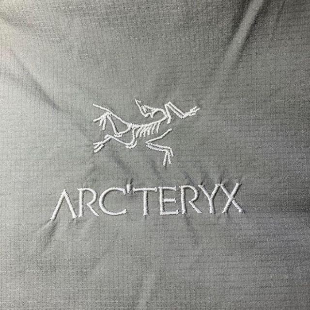 ARC'TERYX(アークテリクス)のアークテリクス アトムLTフーディ Lサイズ Forage メンズのジャケット/アウター(マウンテンパーカー)の商品写真