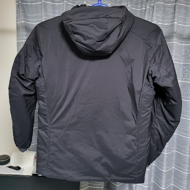 ARC'TERYX(アークテリクス)のBeams Logo Atom AR Hoody アークテリクス Lサイズ メンズのジャケット/アウター(ダウンジャケット)の商品写真