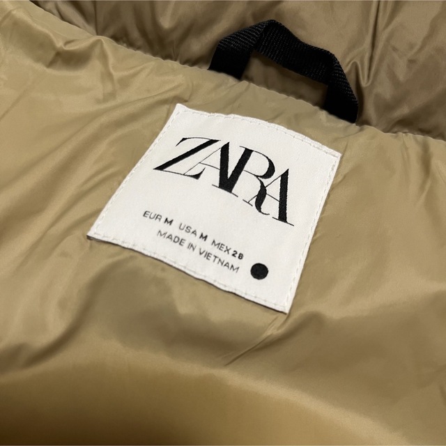 ZARA(ザラ)のダウン/ブラウンキャメル レディースのジャケット/アウター(ダウンジャケット)の商品写真