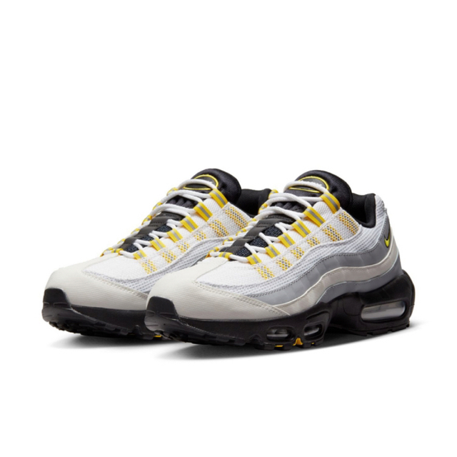 NIKE - 27《新品》ナイキ エアマックス95 エッセンシャル ツアー ...