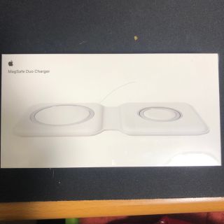 APPLE MagSafe デュアル充電パッド MHXF3AM/A(バッテリー/充電器)