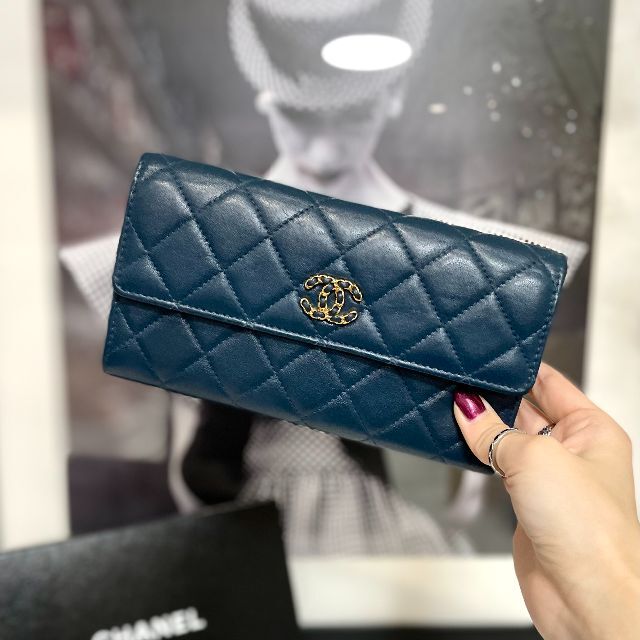 人気商品は ラムスキン シャネル - CHANEL マトラッセ ブルー 長財布