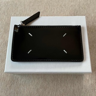 マルタンマルジェラ(Maison Martin Margiela)の黒新品 メゾンマルジェラ パテントレザー カードケース 小銭入れ ブラック 財布(折り財布)