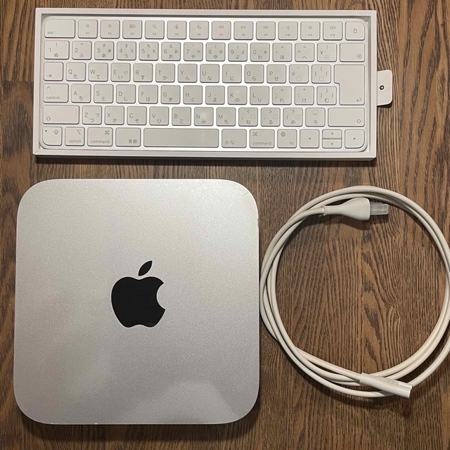 Apple(アップル)のMac mini 1TB と Magic Keyboardのセット スマホ/家電/カメラのPC/タブレット(デスクトップ型PC)の商品写真