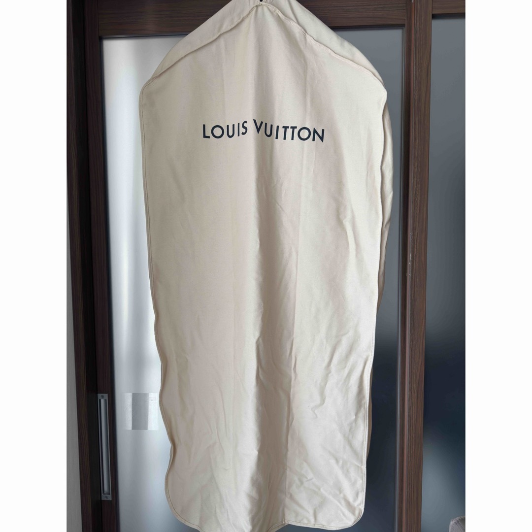 LOUIS VUITTON - ショートピローパファーラップコートの通販 by LOUIS VUITTON - ショートピローパファーラップコートの通販 by