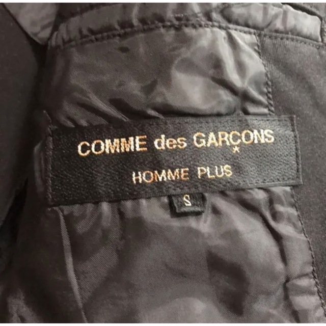 COMME des GARCONS HOMME PLUS(コムデギャルソンオムプリュス)のコムデギャルソンオムプリュス ポリ縮絨 PS-J066 2017 メンズのジャケット/アウター(テーラードジャケット)の商品写真