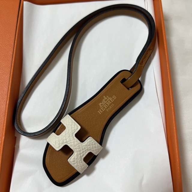 Hermes(エルメス)のHERMES 新品未使用　オランナノチャーム レディースのアクセサリー(チャーム)の商品写真