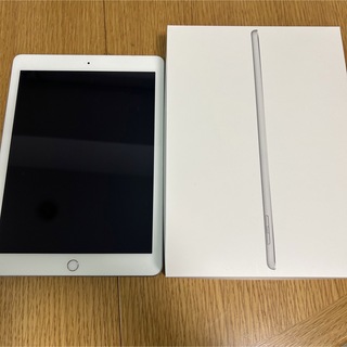 iPad第5世代 32GB シルバー WiFiモデル 美品