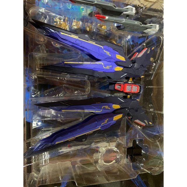 BANDAI(バンダイ)のMETALBUILD ストライクフリーダムガンダム SOUL BLUE ver. エンタメ/ホビーのおもちゃ/ぬいぐるみ(模型/プラモデル)の商品写真