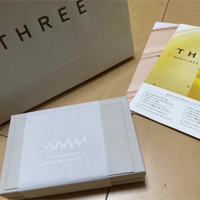 THREE(スリー)のTHREE リズムアミュレット フレグランスオイル 062 コスメ/美容の香水(香水(女性用))の商品写真