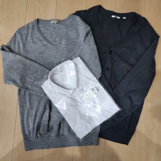 ユニクロ(UNIQLO)のユニクロ ニット2枚 シャツ セット(ニット/セーター)