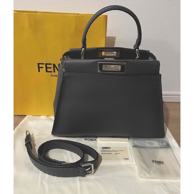 特別価格 FENDI - 【最終SALE】FENDI ピーカブー ミディアム グレー