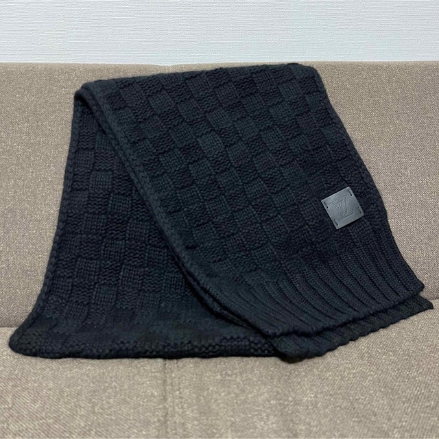 人気が高い LOUIS VUITTON ルイ・ヴィトン マフラー ブラック メンズ