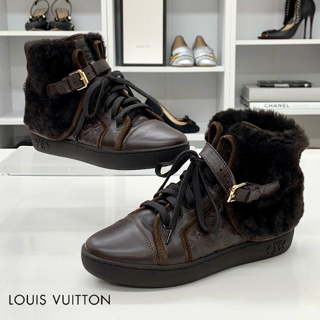 LOUIS VUITTON(ルイヴィトン)の4711 ヴィトン モノグラム レザー ファー ハイカットスニーカー ブラウン レディースの靴/シューズ(スニーカー)の商品写真