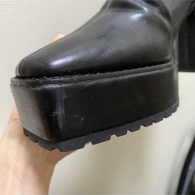 AZUL by moussy(アズールバイマウジー)のAZUL RUGGED SOLE BOOTS レディースの靴/シューズ(ブーツ)の商品写真