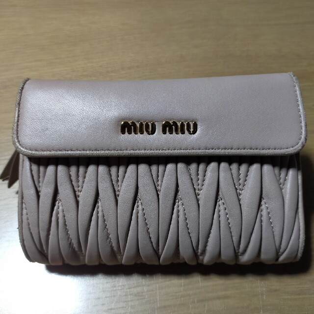 miumiu 財布レディース