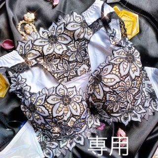 新品♥️専用♥️ドゥペルル❤️ガザリネリアスブラショーツ (ルームウェア)