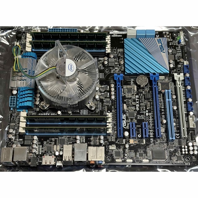 ASUS P9X79 マザーボード　i7-3930K 16GB