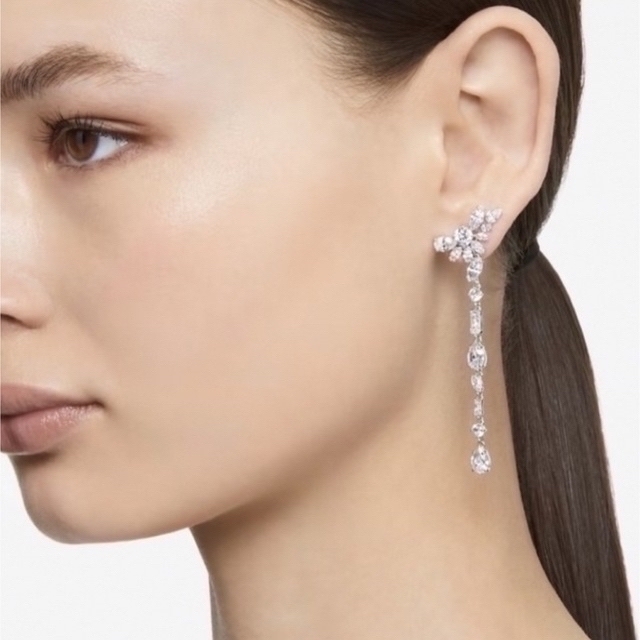 SWAROVSKI gema アシンメトリードロップピアス 雑誌で紹介された 8575