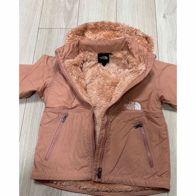 THE NORTH FACE(ザノースフェイス)のTHE NORTH FACE キッズ　アウター　110 キッズ/ベビー/マタニティのキッズ服女の子用(90cm~)(ジャケット/上着)の商品写真