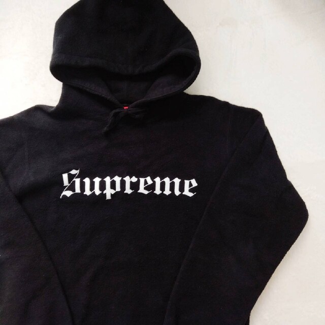 正規品　即完売　入手困難　supreme シュプリーム ロゴ パーカー