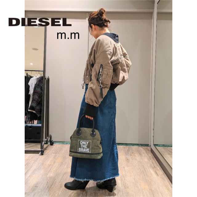 DIESEL(ディーゼル)のディーゼル 中綿ジャケット ジャンパー ブルゾン MA1 ブラック ジップアップ レディースのジャケット/アウター(ブルゾン)の商品写真