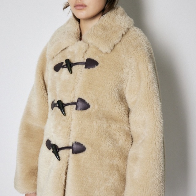 moussy(マウジー)のVOLUME F／FUR MIDDLE コート レディースのジャケット/アウター(毛皮/ファーコート)の商品写真