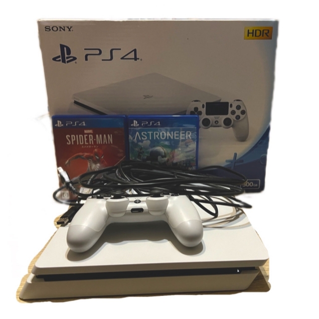 PlayStation4(プレイステーション4)のPlayStation4 CHU-2100A B02 グレイシャーホワイト エンタメ/ホビーのゲームソフト/ゲーム機本体(家庭用ゲーム機本体)の商品写真