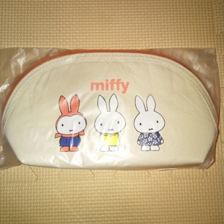 ミッフィー(miffy)の【新品】ミッフィー　ポーチ(ポーチ)