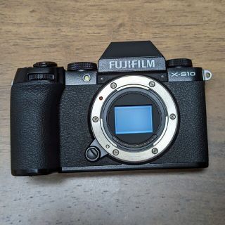 フジフイルム(富士フイルム)のFUJIFILM X-S10 ボディ　ミラーレスカメラ(ミラーレス一眼)