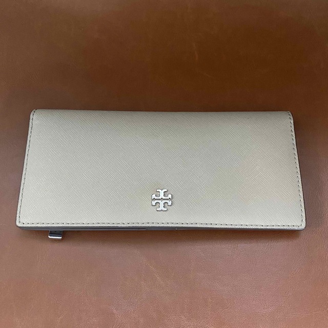 Tory Burch(トリーバーチ)の【美品】トリーバーチ　グレージュ　長財布 レディースのファッション小物(財布)の商品写真