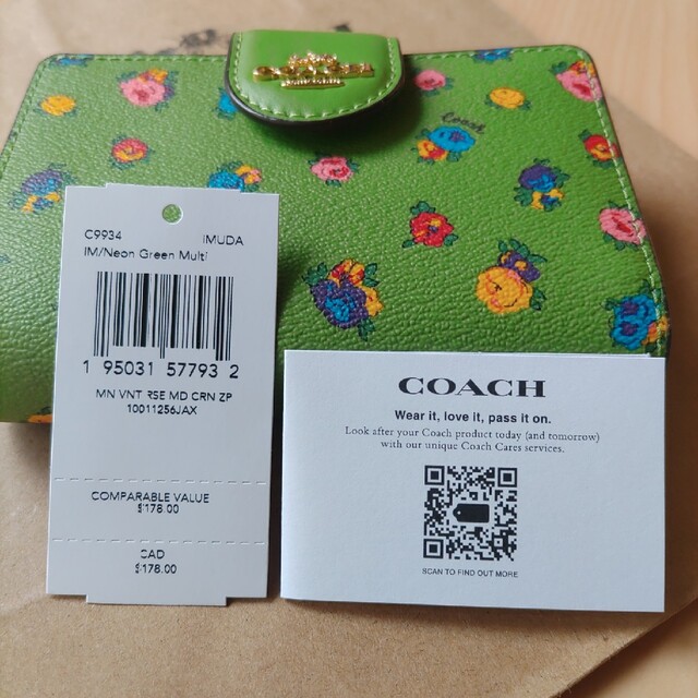 COACH(コーチ)のコーチ　COACH　財布　折り財布　ローズ　ネオングリーン　緑　花柄　二つ折り レディースのファッション小物(財布)の商品写真