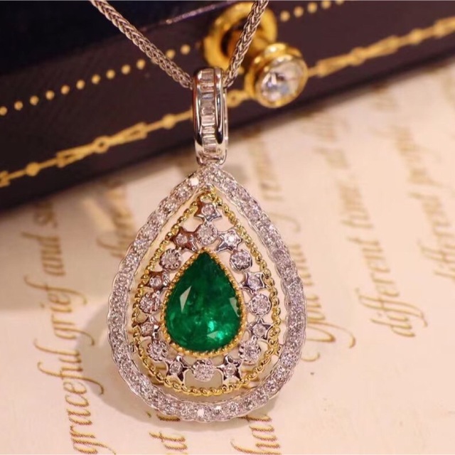 超歓迎】 ダイヤ エメラルド 天然 ¥ k18 ペンダントトップ1ct