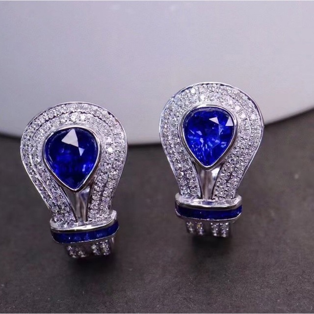 売れ筋がひ新作! ロイヤル 天然 ブルーサファイア ¥ k18 ピアス1.3ct