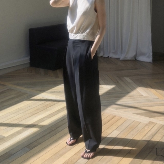 OHOTORO(オオトロ)のPot Tapered Slacks ♡ ohotoro レディースのパンツ(その他)の商品写真