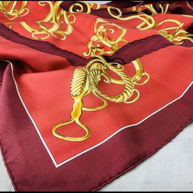 Hermes(エルメス)の美品✨　エルメス　HERMES スカーフ シルク フランス  大判スカーフ レディースのファッション小物(バンダナ/スカーフ)の商品写真