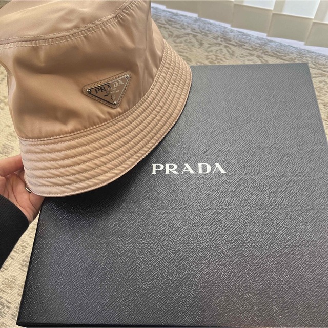 人気メーカー・ブランド PRADA プラダ バケットハット ピンクベージュM