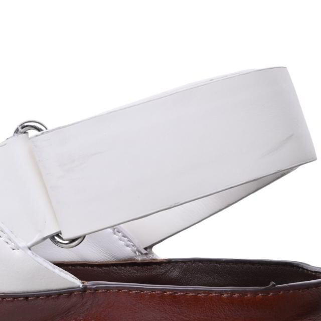 ENFOLD(エンフォルド)のENFOLD レザー クロス フラット サンダル レディースの靴/シューズ(サンダル)の商品写真