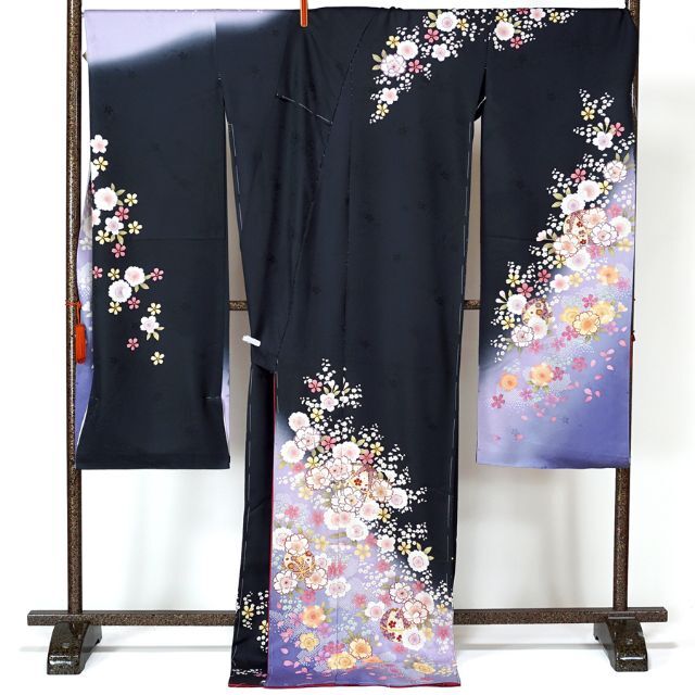 振袖　新品　未仕立て　仮絵羽　桜　鞠　金糸　型染め友禅　黒　ブラック　在庫保管品