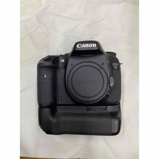 キヤノン(Canon)の中古CanonキャノンEOS7D おまけ純正バッテリーグリップ付(デジタル一眼)