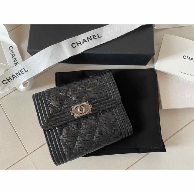 国内即発送】 CHANEL シャネル 二つ折り ウォレット お財布 美品