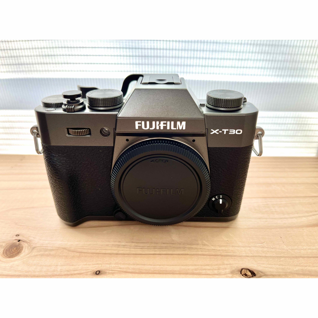 売れ筋介護用品も！ FUJIFILM - 富士フイルム X-T30ボディ+ R XF35MMF1